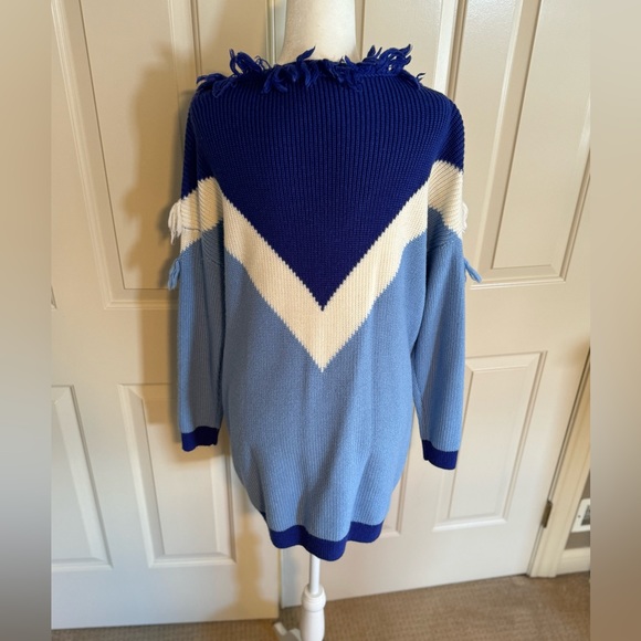 Lovers + Friends Vicki Oversized Fringe Sweater in Navy & Blue - Picture 5 of 12